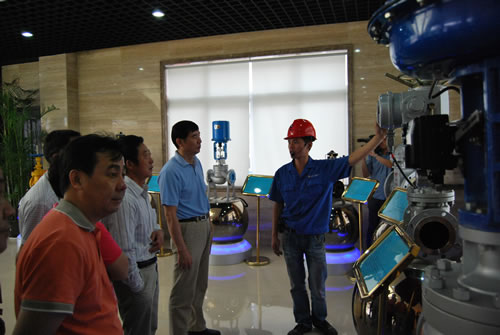 �Aͤ�(zh��n)�˴������ϯ���ͬ־���Ϻ������y�T�S�aƷչ�d���^