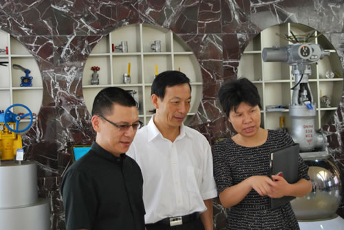 �D1 ����M�I(l��ng)��(d��o)Ф��ӛ���^�ҹ�˾�a(ch��n)Ʒչ�d