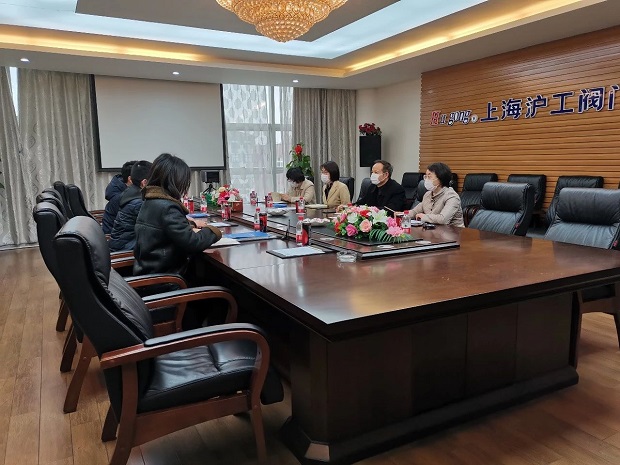 �ζ��^(q��)����(li��n)����ϯ���d������һ�����L�{(di��o)����˾������غ͏�(f��)����r���D1��