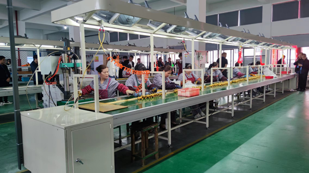 �Ϻ������y�T�S�����F�����޹�˾��h(hu��n)�ֹ�˾���S�F(xi��n)�����D6��